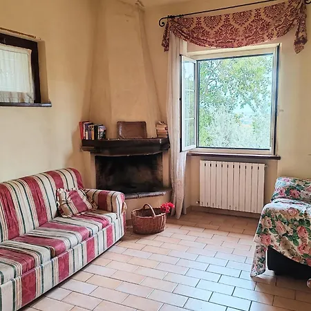 In Umbria Near Vineyards Giano dellʼUmbria