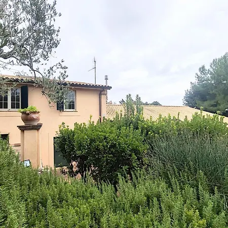 In Umbria Near Vineyards 펜션