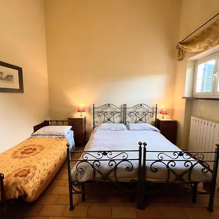 Dom wakacyjny In Umbria Near Vineyards